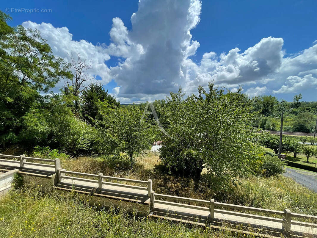 Maison à MONTRICHARD