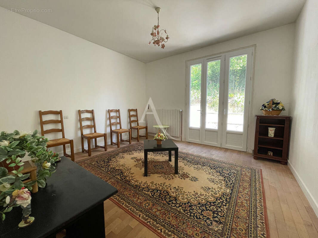 Maison à MONTRICHARD