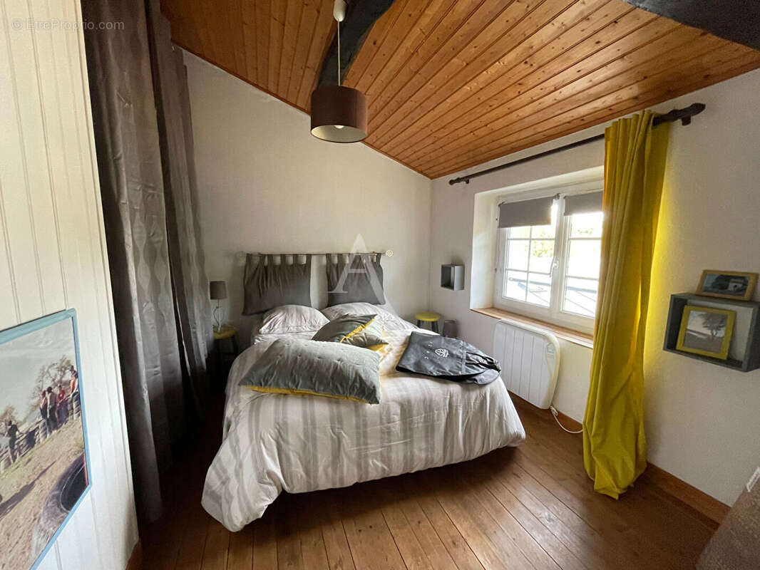 Maison à LA CHAPELLE-HERMIER