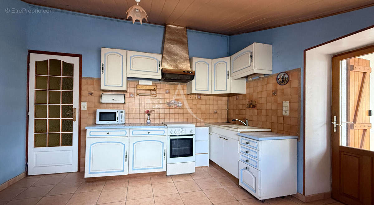 Maison à BOURNEZEAU