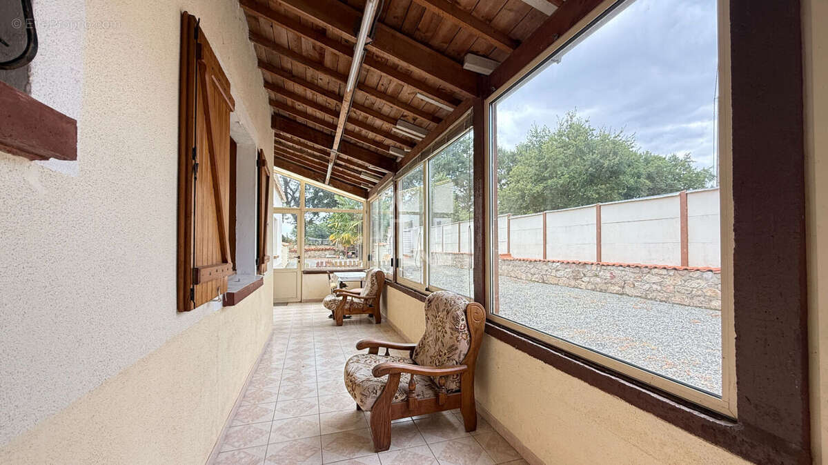 Maison à BOURNEZEAU