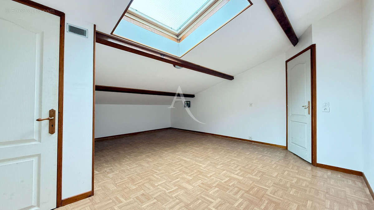 Maison à BOURNEZEAU