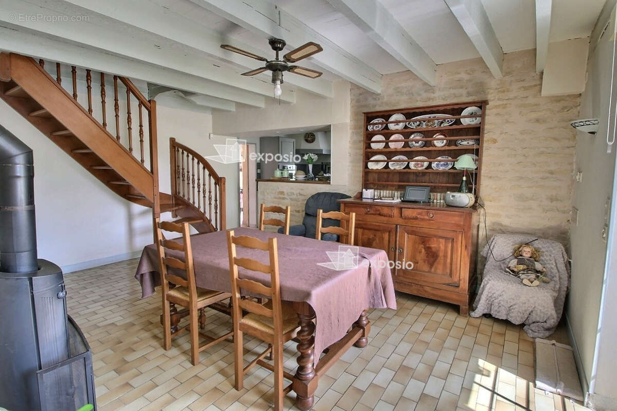 Maison à GRANZAY-GRIPT