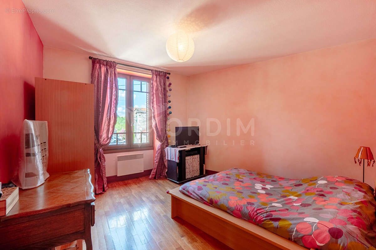 Maison à SAINTE-VERTU