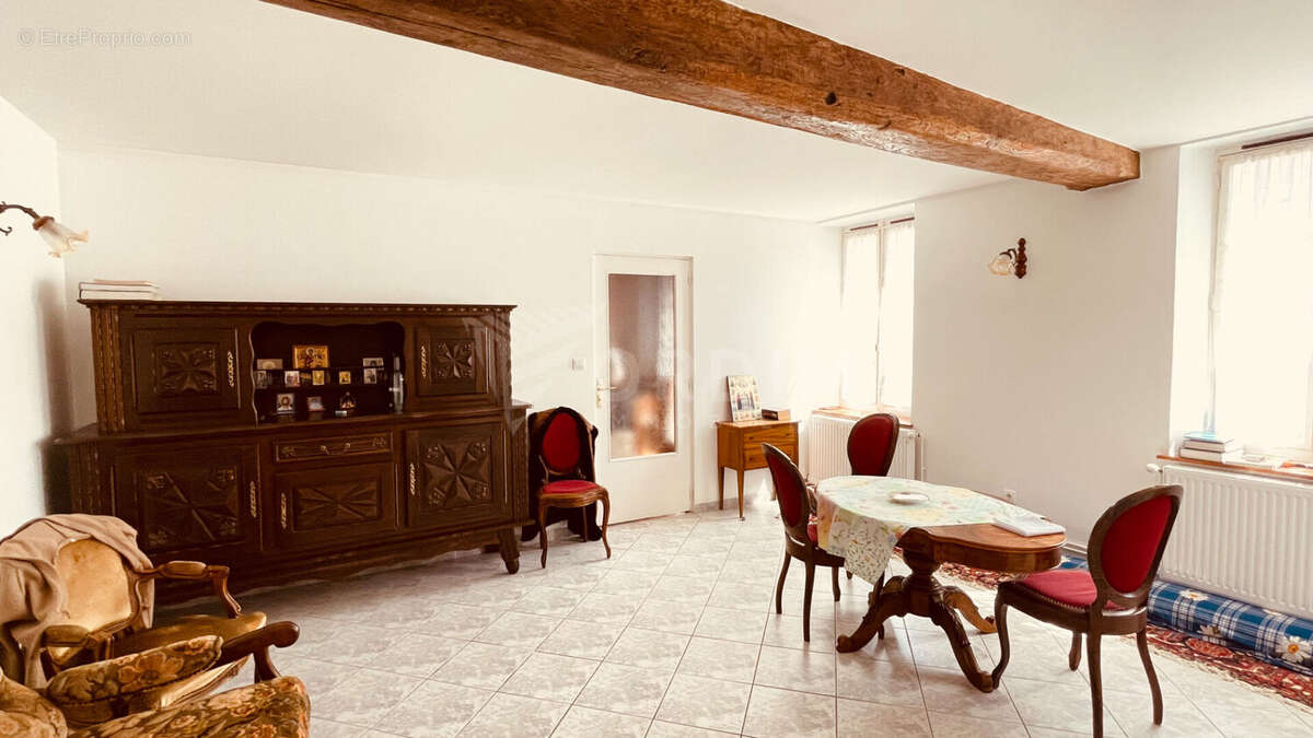 Maison à BUSSY-EN-OTHE