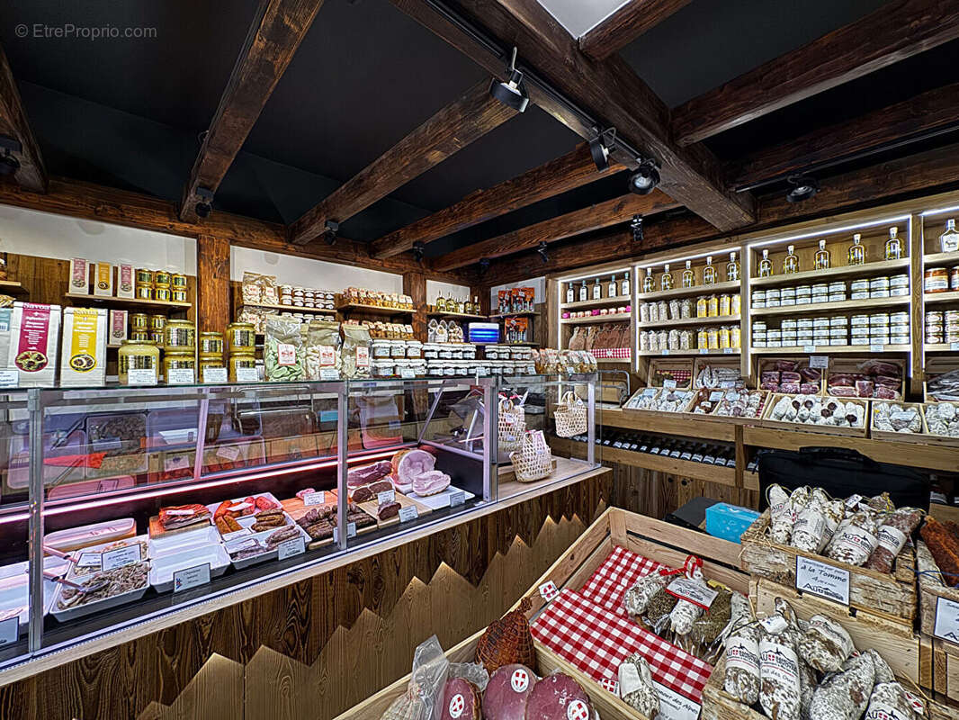 Commerce à AIX-LES-BAINS