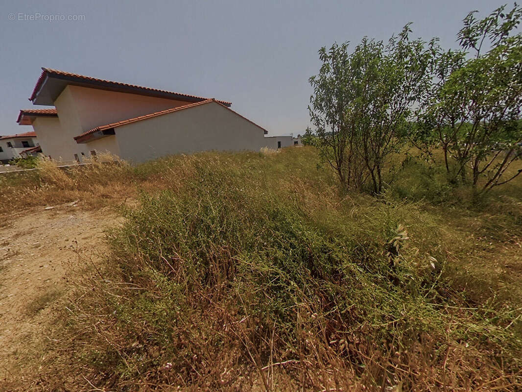 Terrain à PONTEILLA