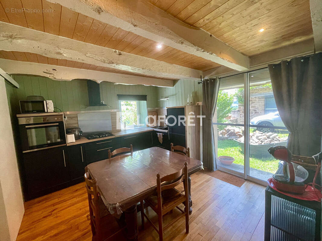 Maison à CASSAGNES-BEGONHES