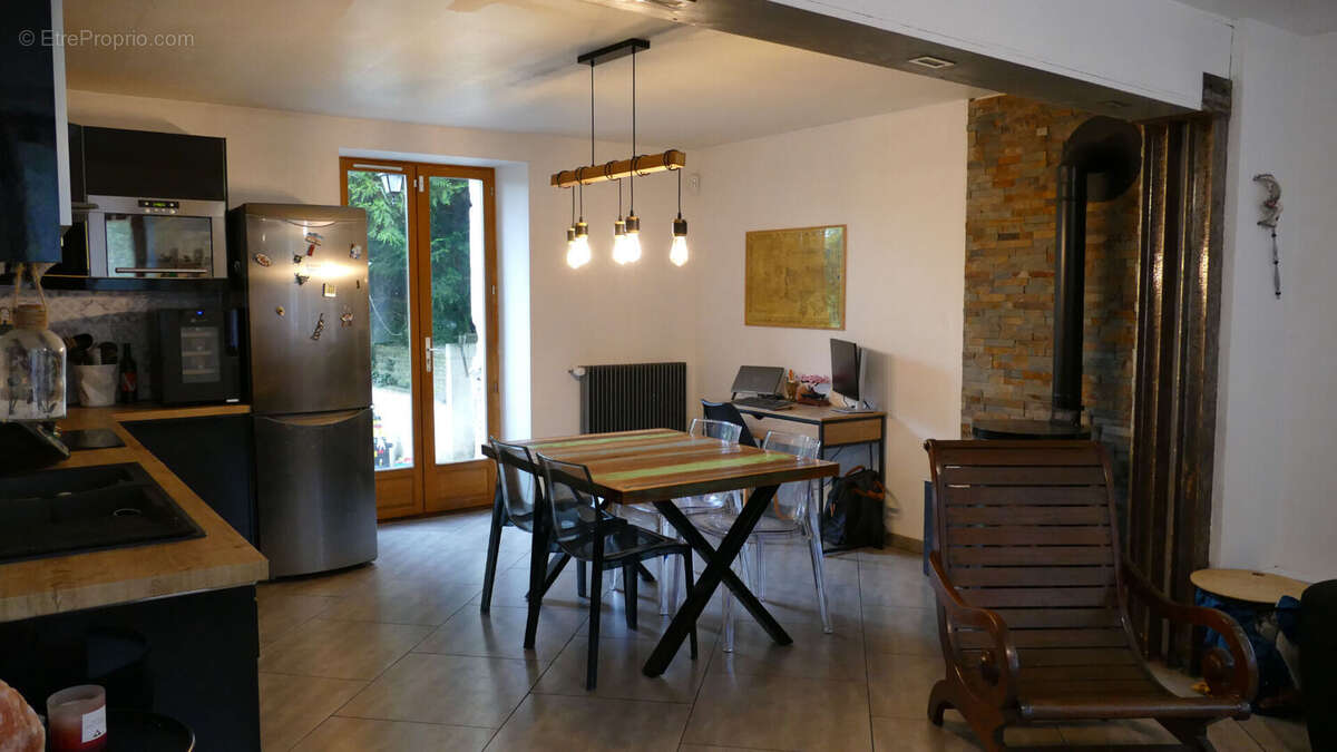 Maison à LA CELLE-SUR-MORIN