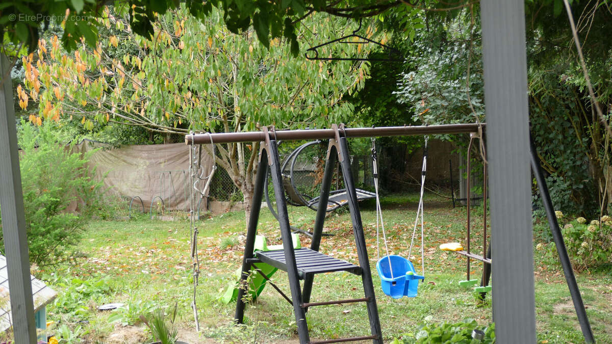 Maison à LA CELLE-SUR-MORIN