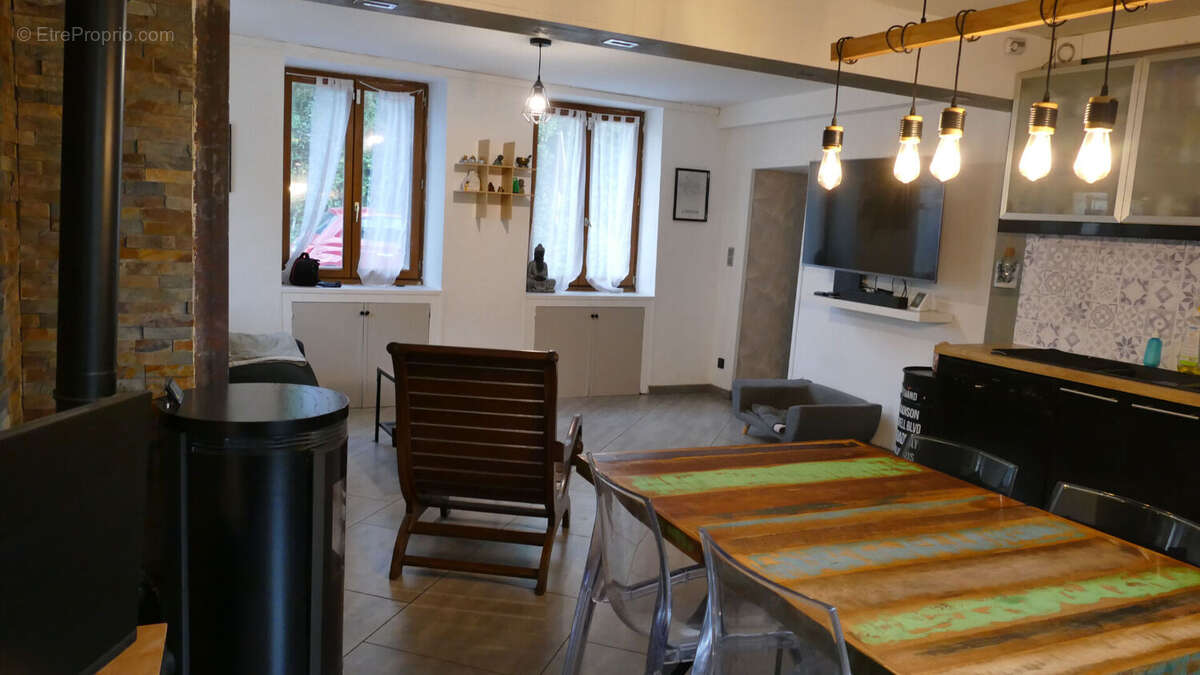 Maison à LA CELLE-SUR-MORIN