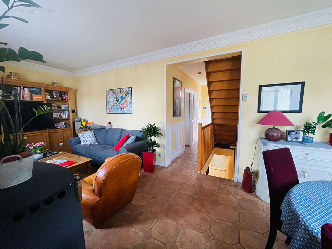 Maison à SARTROUVILLE