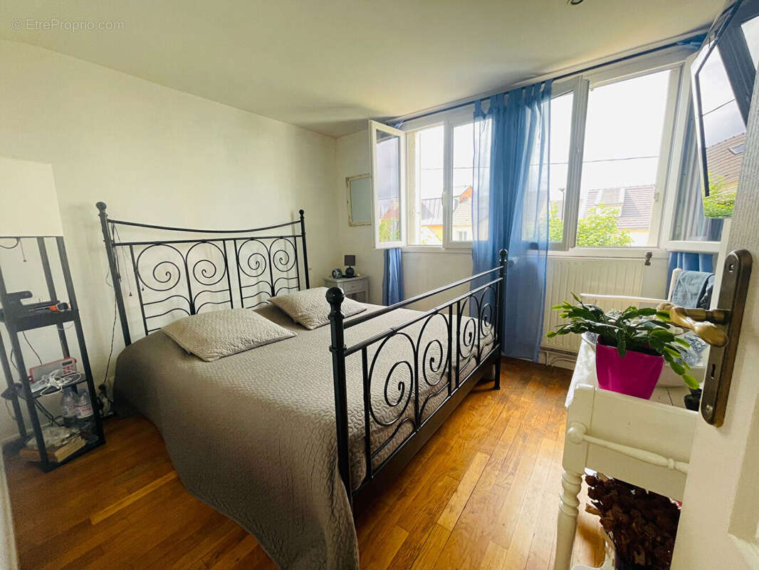 Maison à SARTROUVILLE