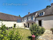 Maison à SAINT-MAURICE-LES-CHARENCEY