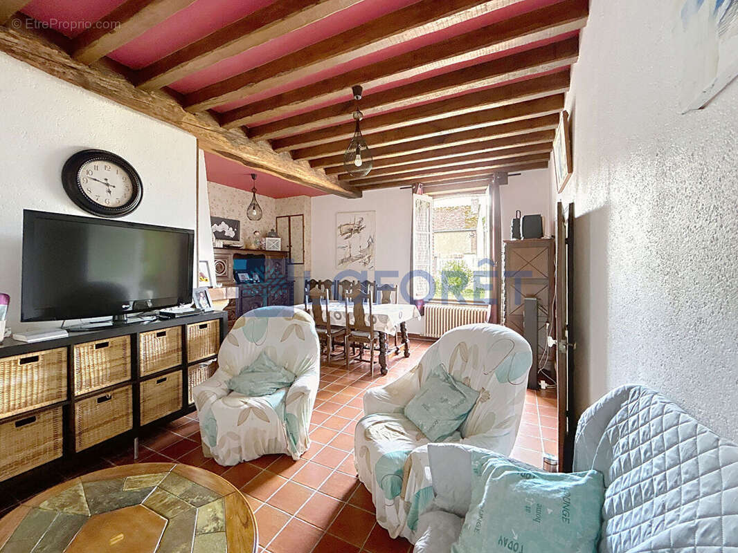 Maison à SAINT-MAURICE-LES-CHARENCEY