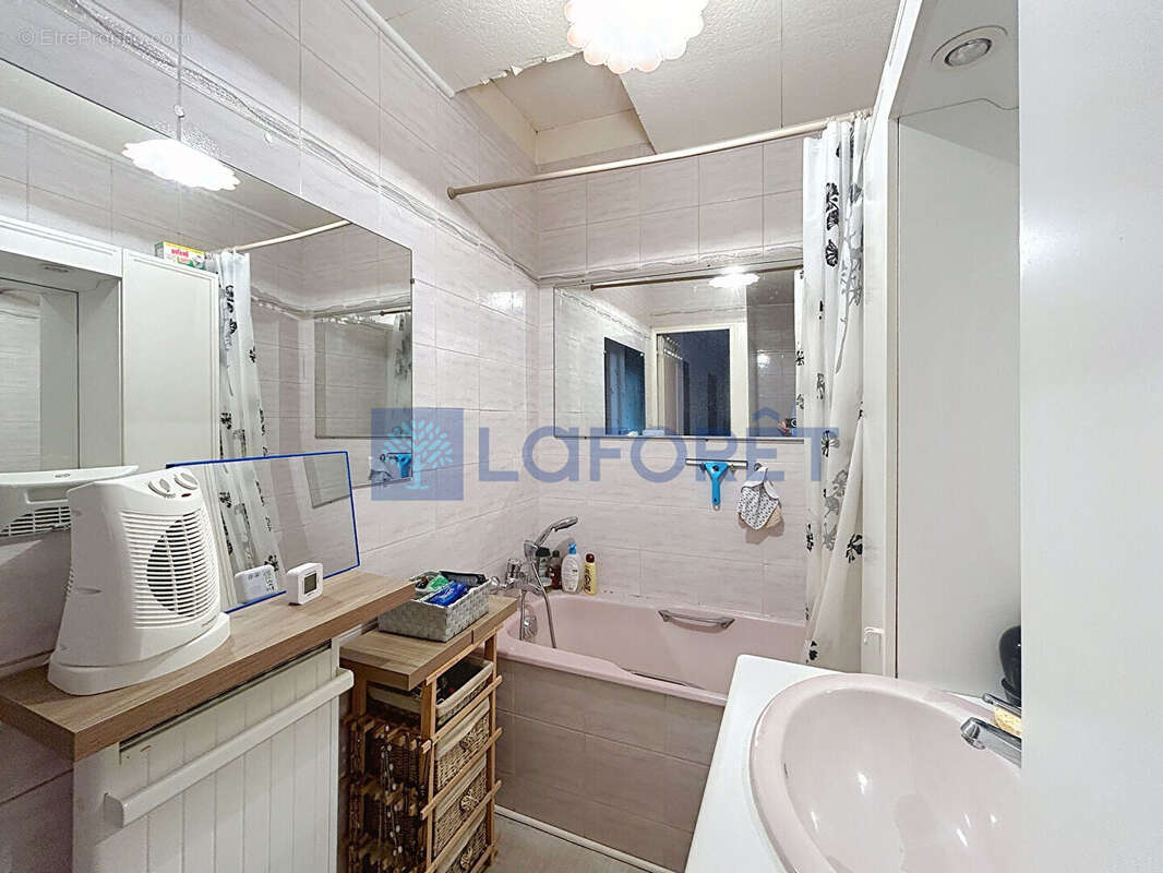 Maison à SAINT-MAURICE-LES-CHARENCEY