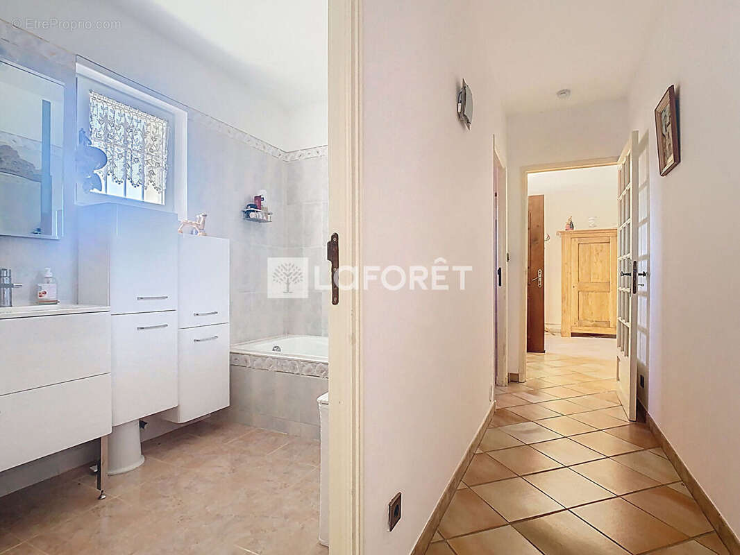 Maison à LA VALETTE-DU-VAR