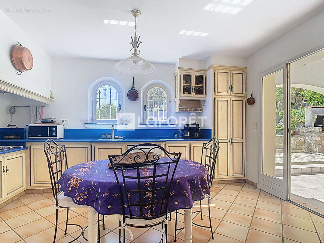 Maison à LA VALETTE-DU-VAR