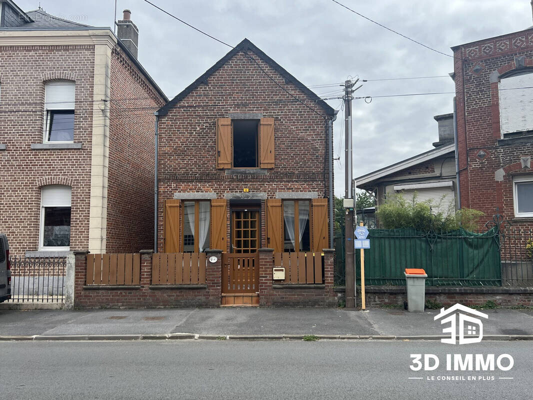 Maison à AVESNES-SUR-HELPE