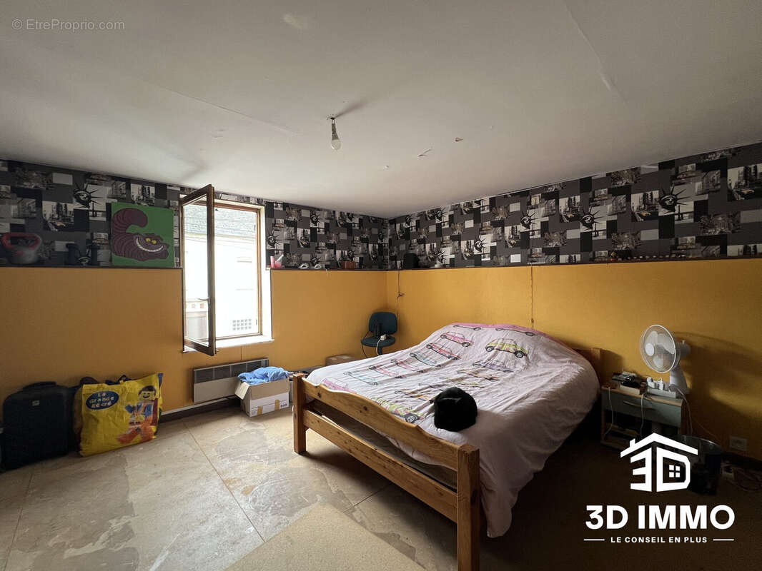 Maison à AVESNES-SUR-HELPE