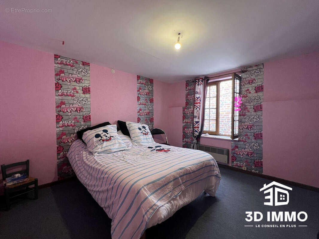 Maison à AVESNES-SUR-HELPE