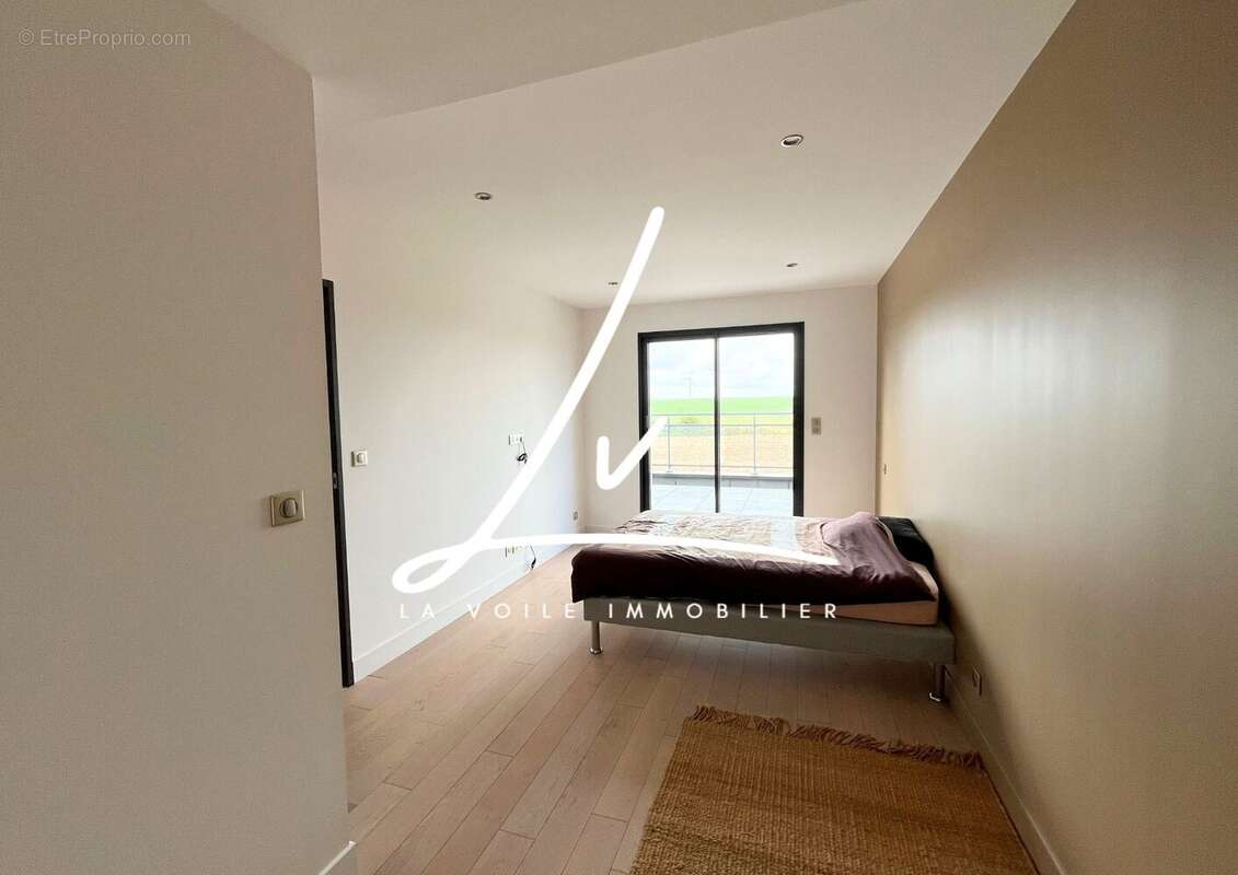 Maison à CHICHEBOVILLE