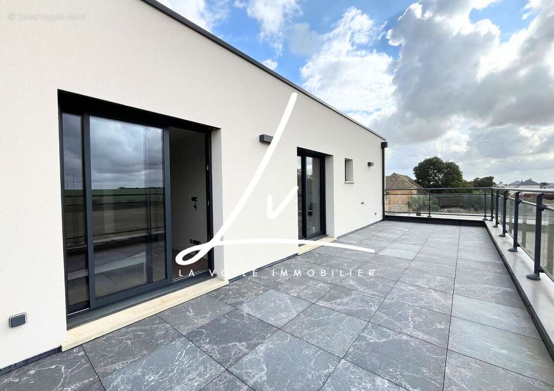 Maison à CHICHEBOVILLE