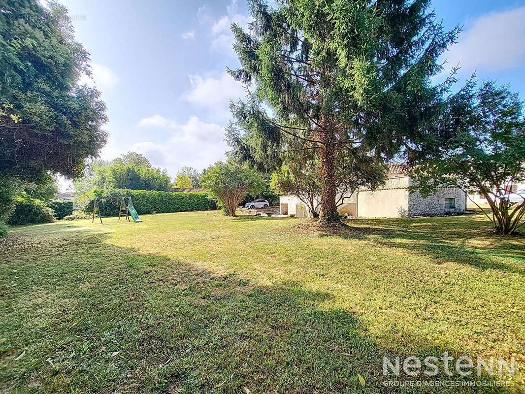 Maison à AYGUETINTE