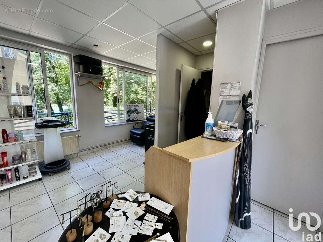 Photo 4 - Commerce à SEINE-PORT