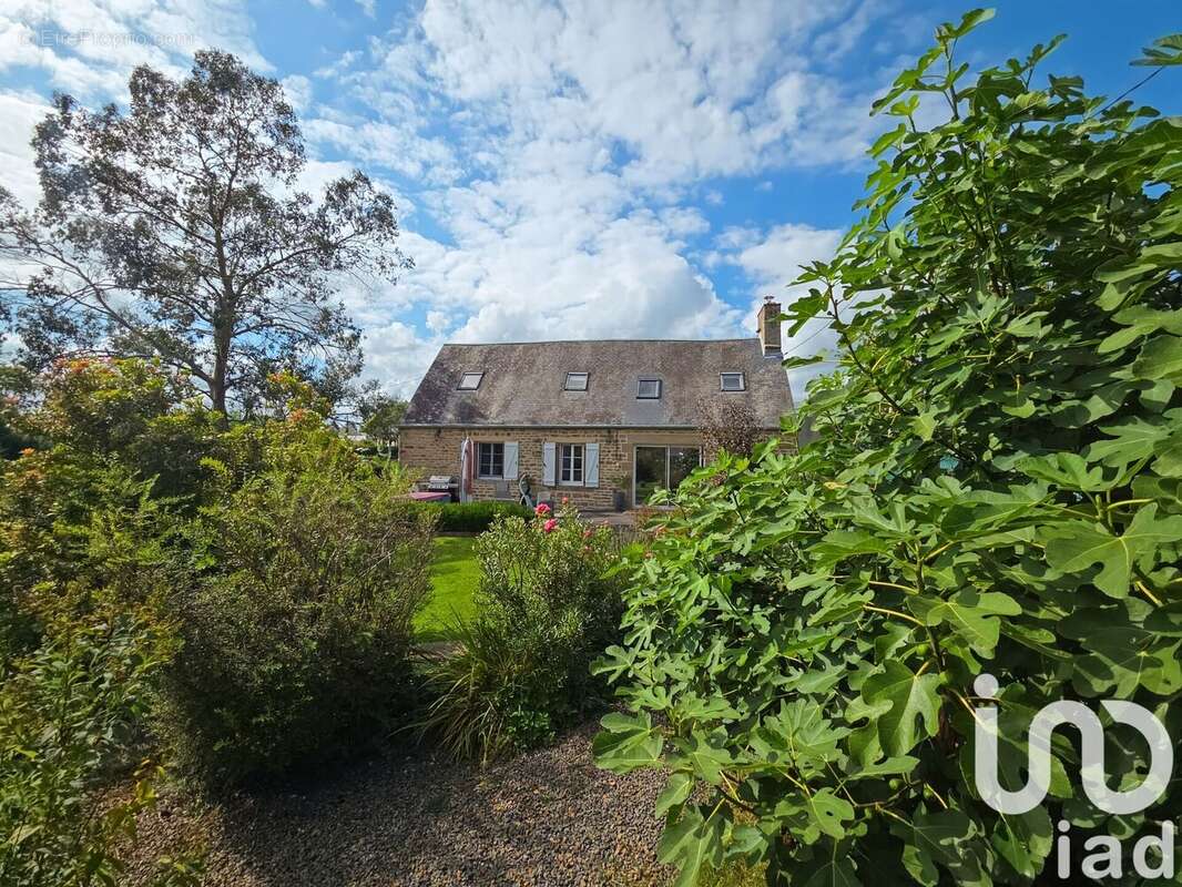 Photo 3 - Maison à LA CHAPELLE-CECELIN