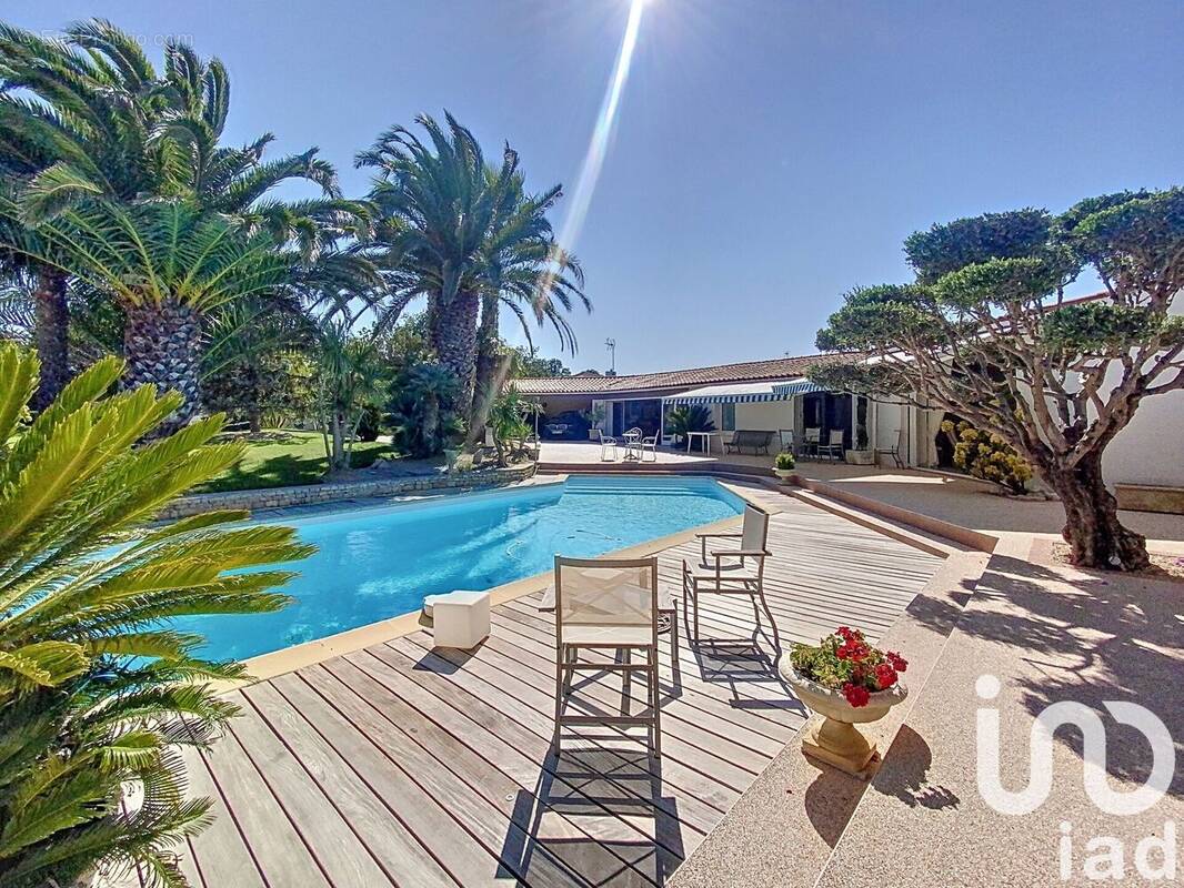 Photo 1 - Maison à SAINT-MARTIN-DE-RE