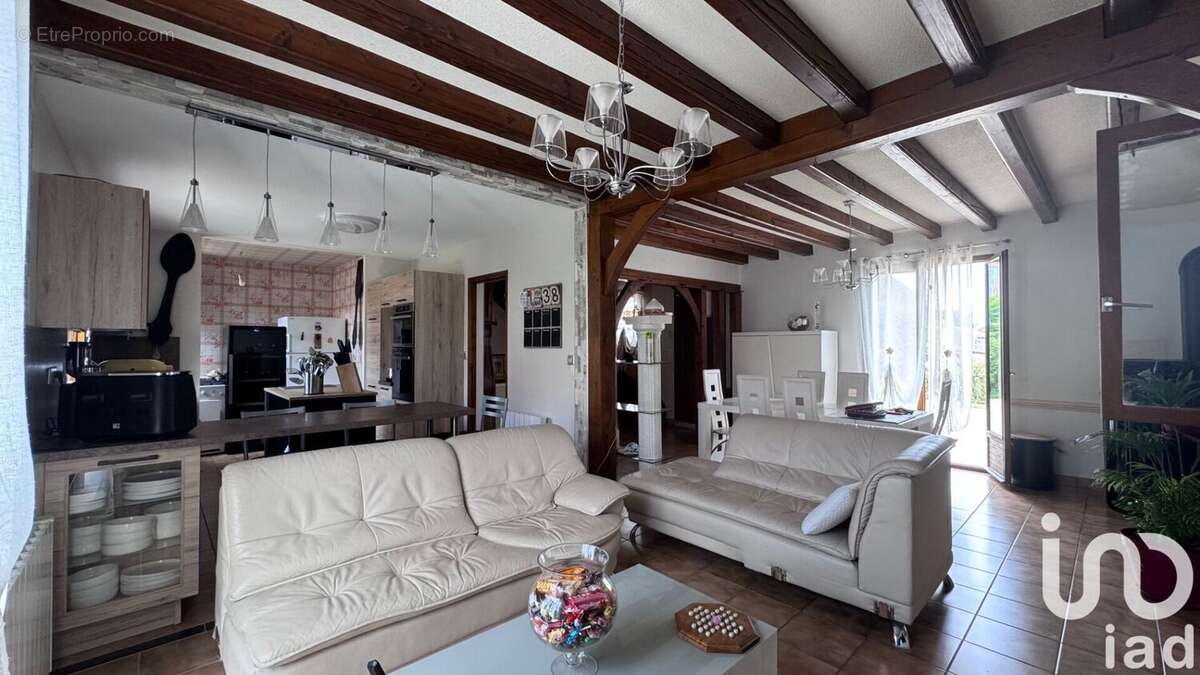 Photo 4 - Maison à SAINT-JUST-SAUVAGE