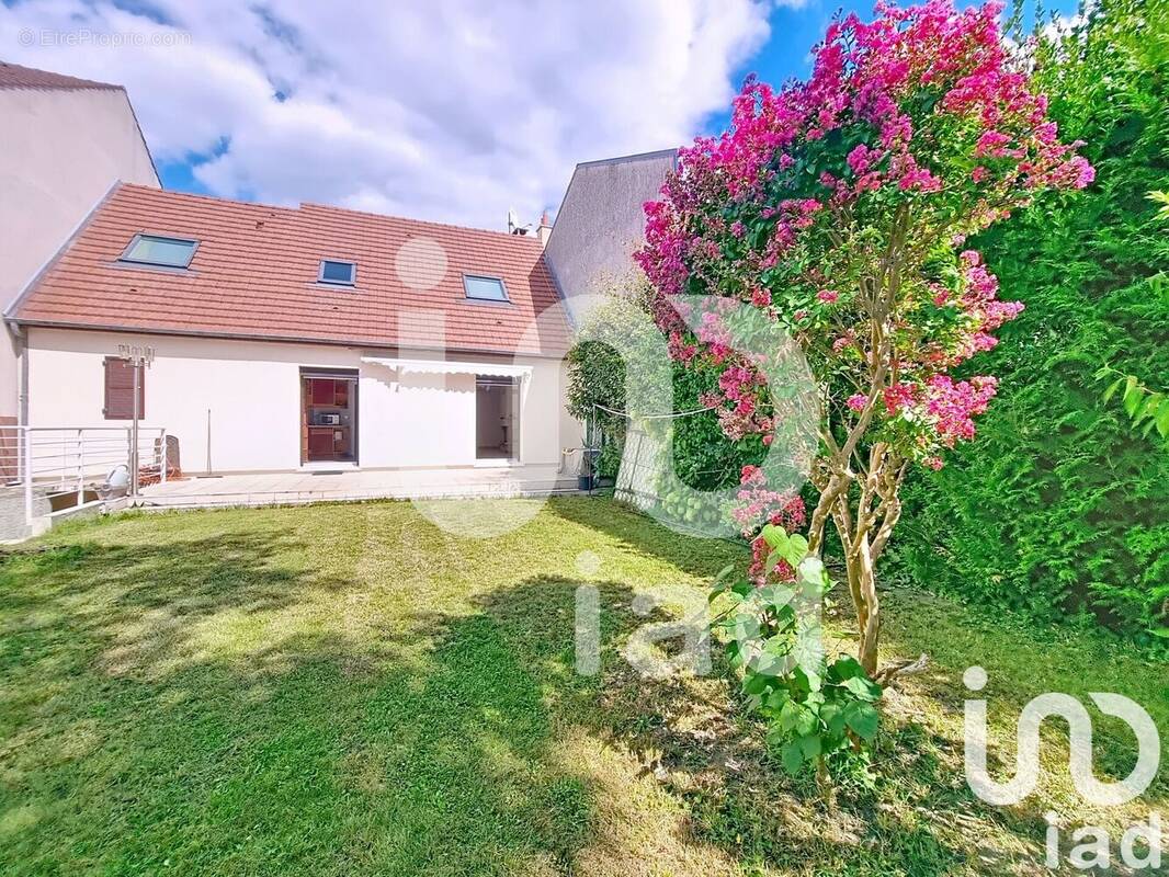 Photo 1 - Maison à DRANCY