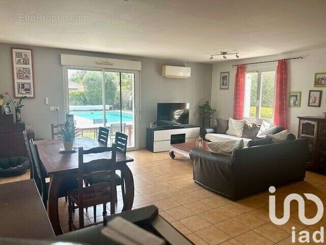 Photo 3 - Maison à IZON