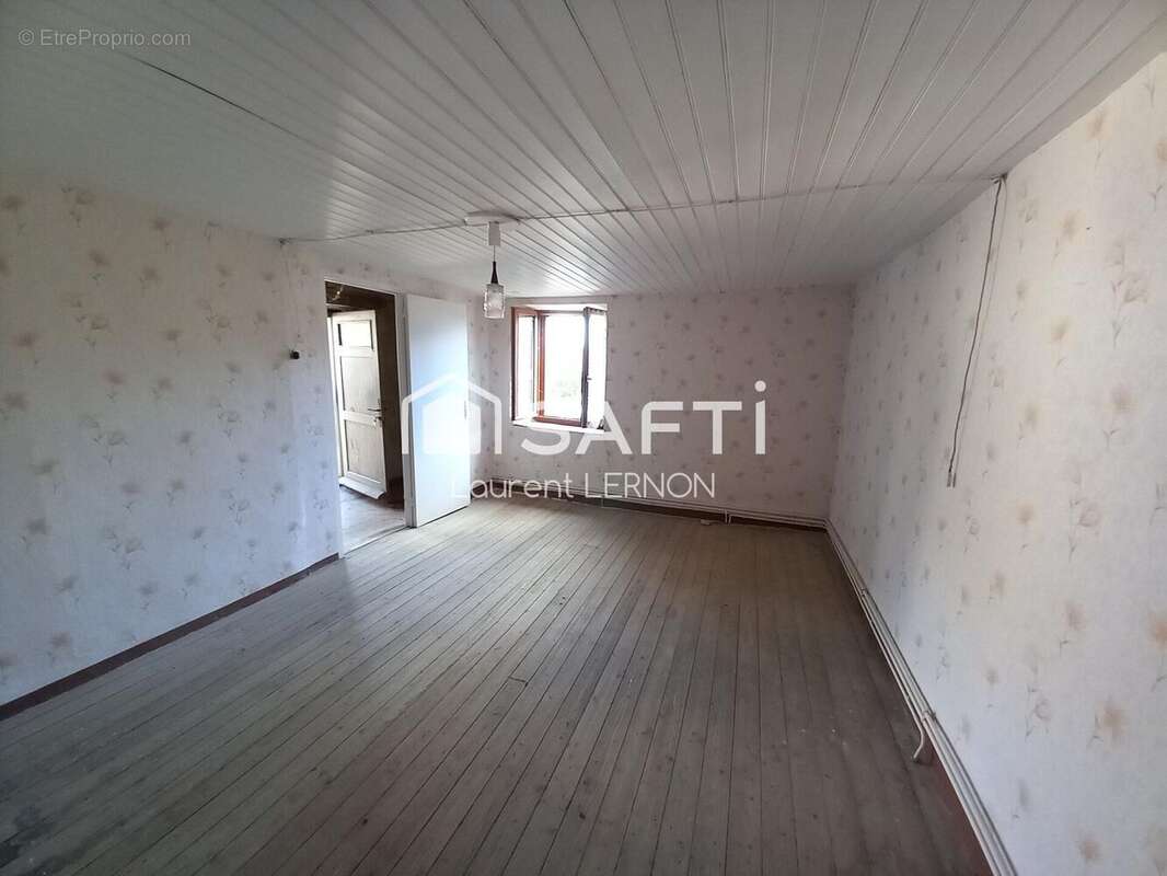 Photo 3 - Maison à COMBEAUFONTAINE