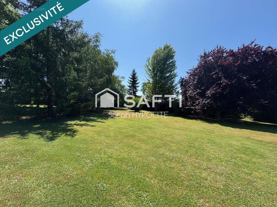 Photo 2 - Terrain à BRANNE