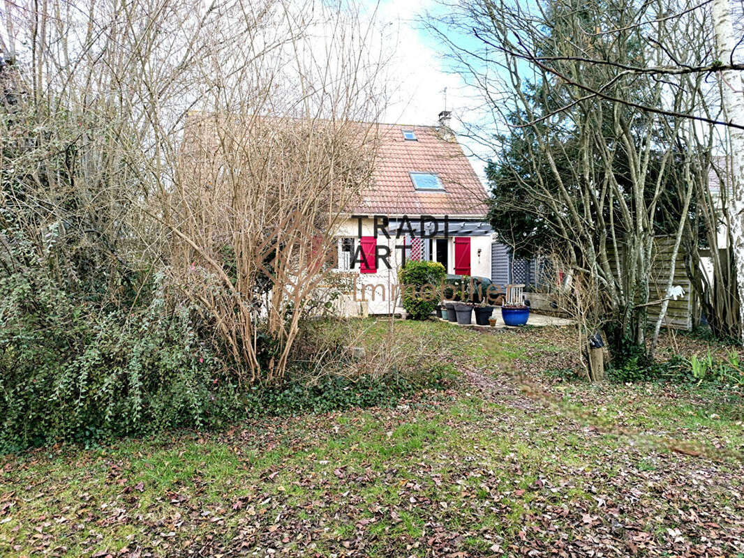 Maison à SAINTE-GENEVIEVE-DES-BOIS