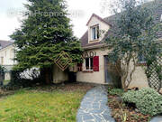 Maison à SAINTE-GENEVIEVE-DES-BOIS