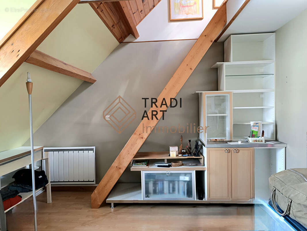 Maison à SAINTE-GENEVIEVE-DES-BOIS