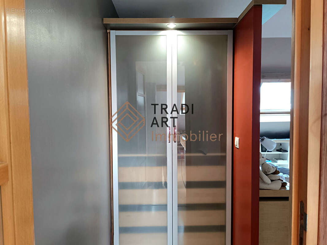 Maison à SAINTE-GENEVIEVE-DES-BOIS