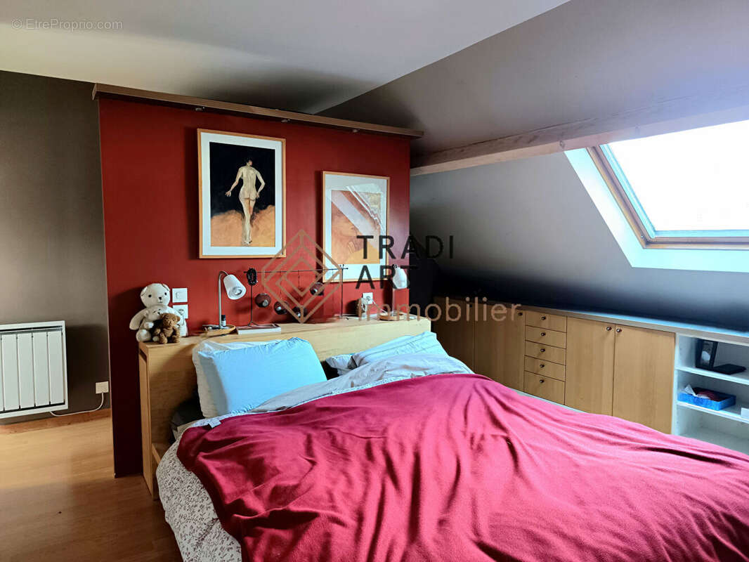 Maison à SAINTE-GENEVIEVE-DES-BOIS