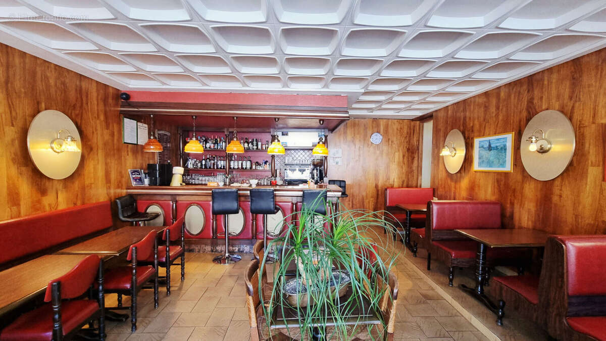 Commerce à SAINT-GERMAIN-DE-JOUX