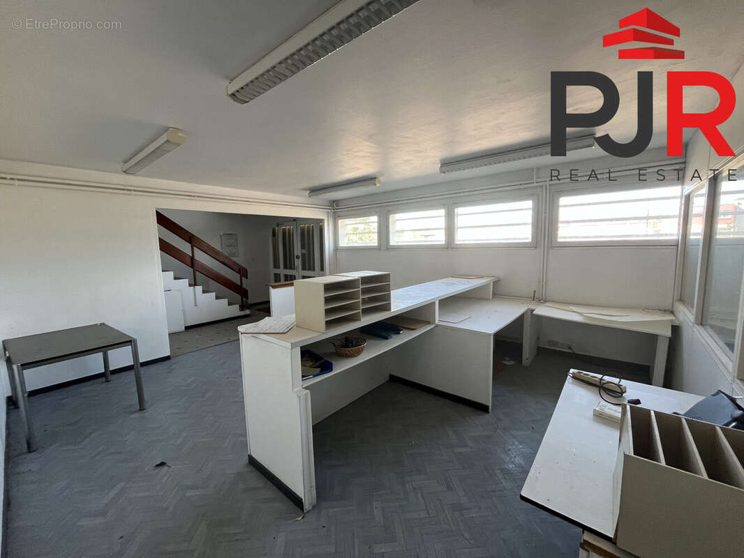 Commerce à MONCEL-LES-LUNEVILLE