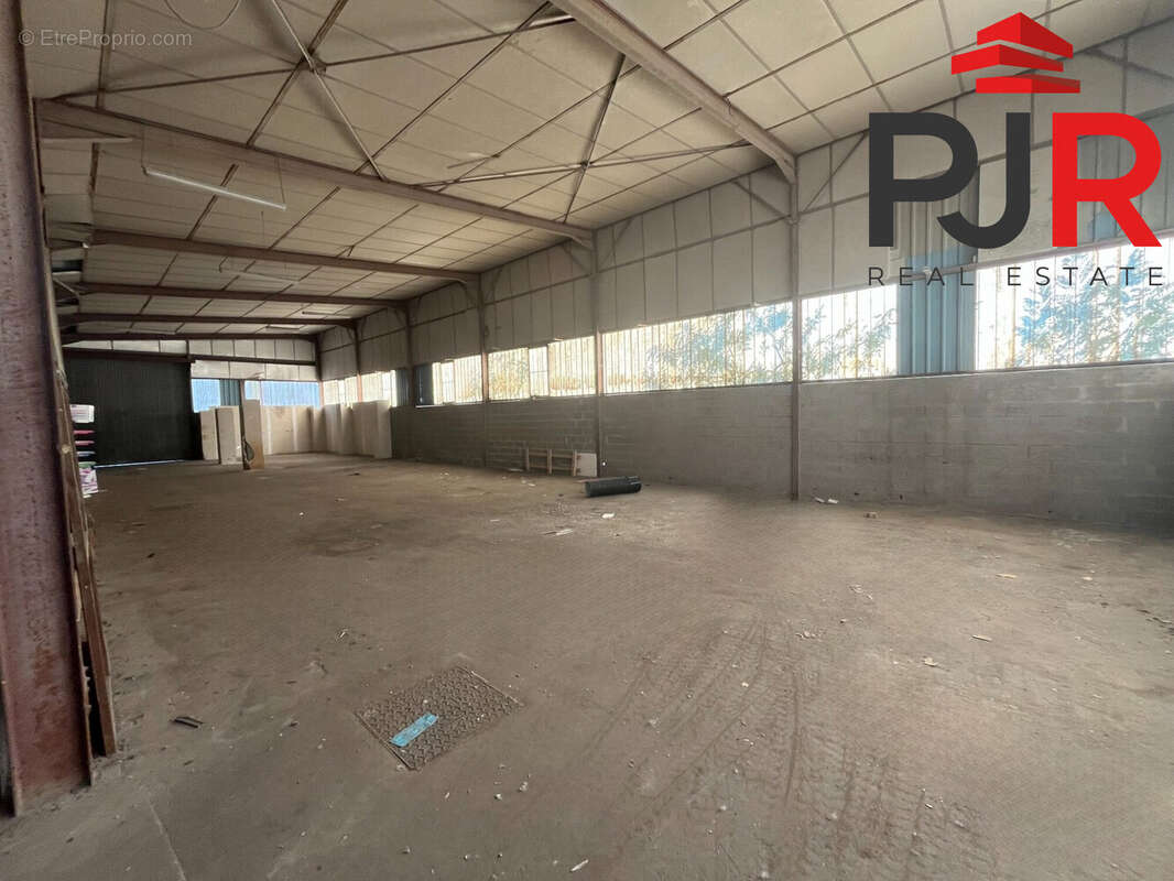 Commerce à MONCEL-LES-LUNEVILLE