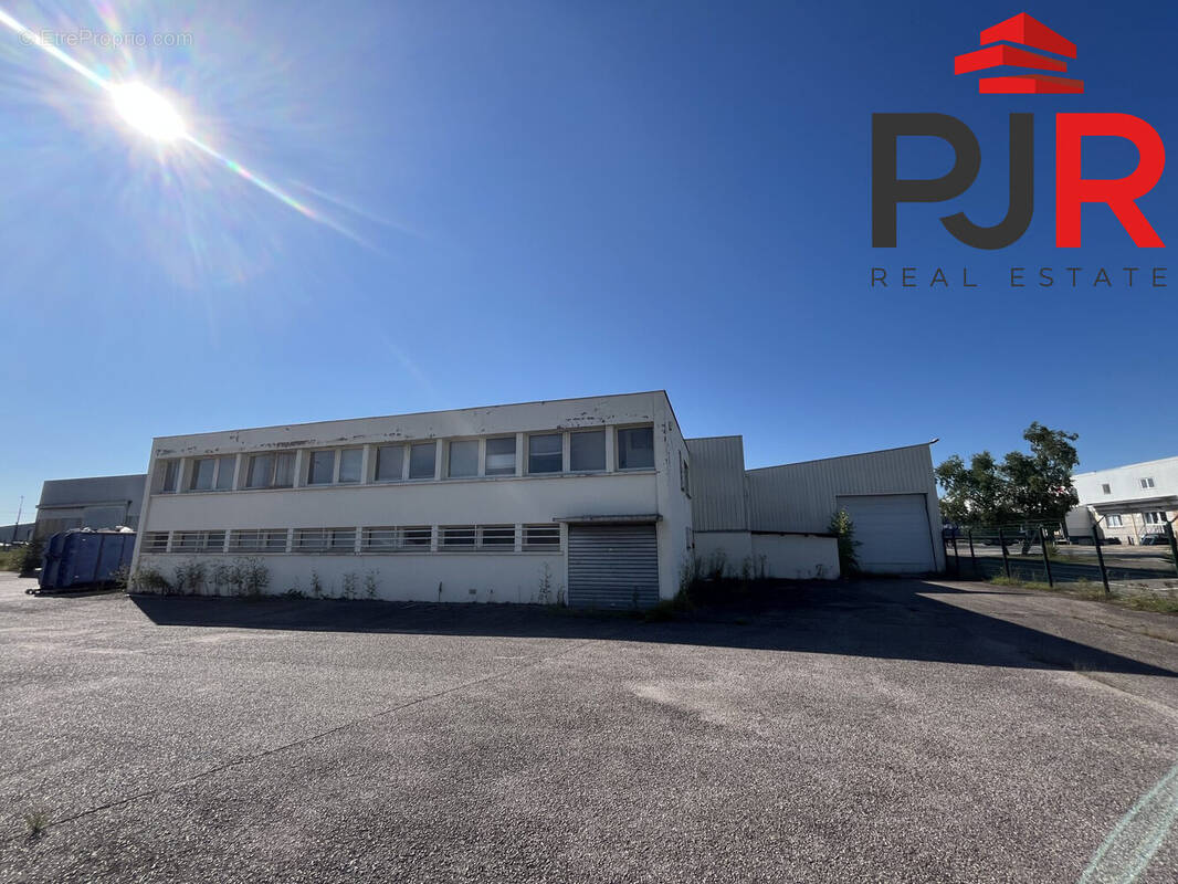 Commerce à MONCEL-LES-LUNEVILLE