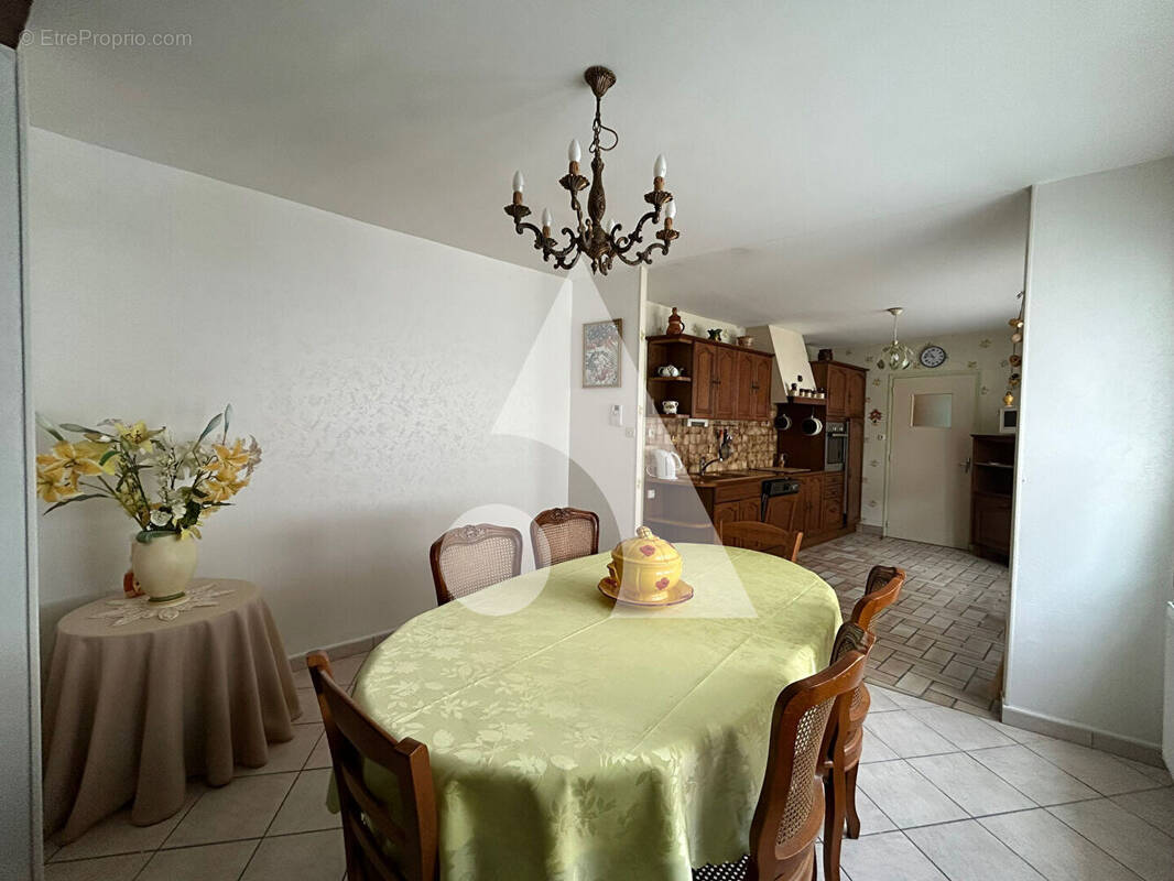 Maison à AUBERCHICOURT