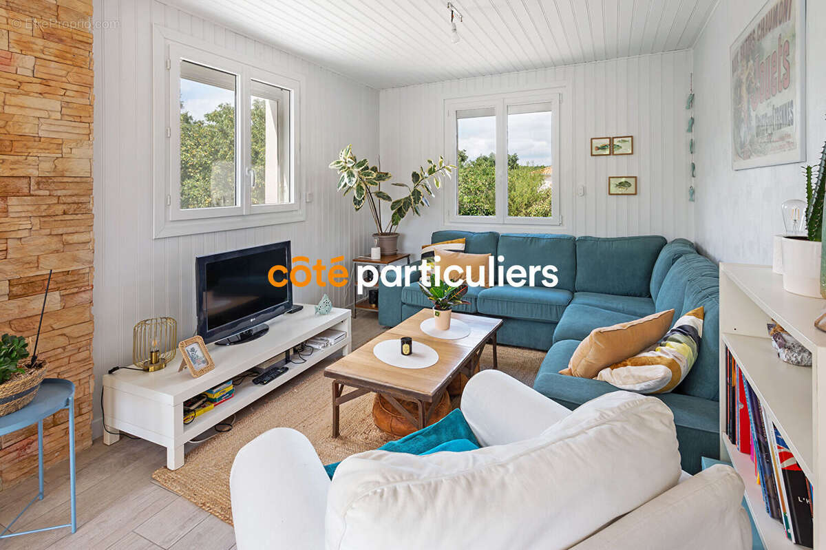 Maison à SAINT-MACAIRE-EN-MAUGES