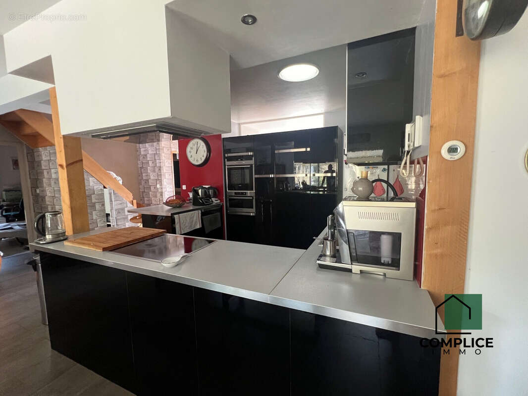 Maison à SAINT-ETIENNE-DE-MONTLUC