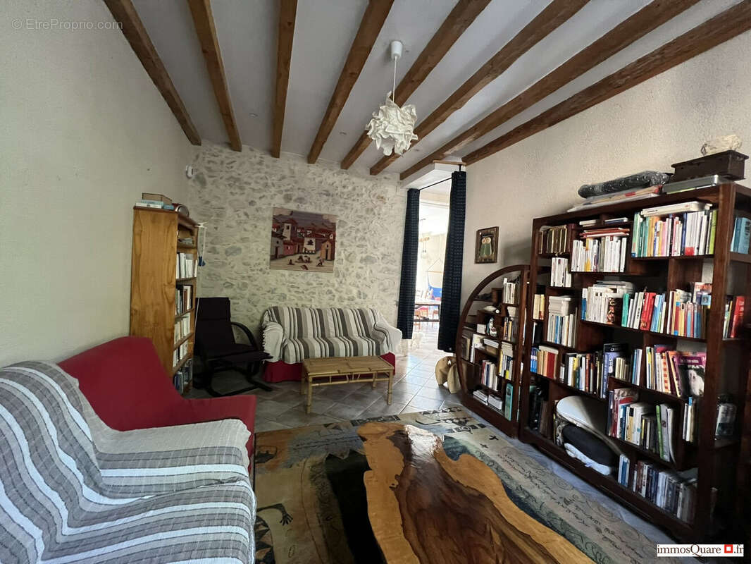 Maison à SAINT-VINCENT-DE-MERCUZE