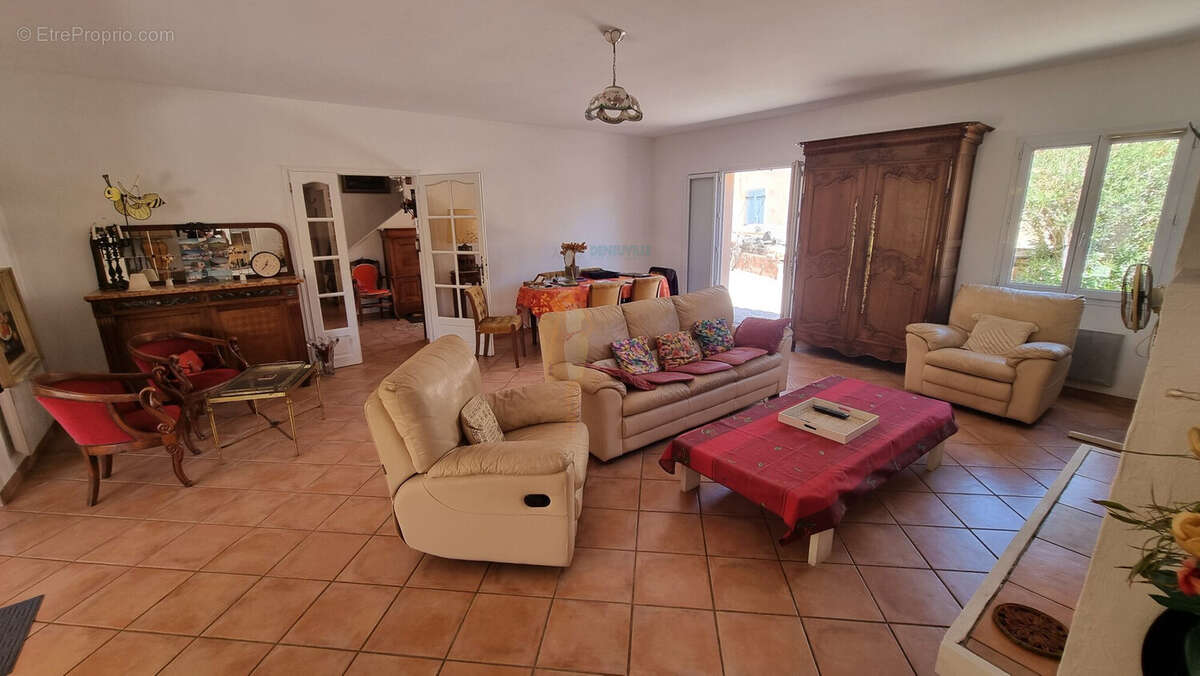 Maison à LES ISSAMBRES